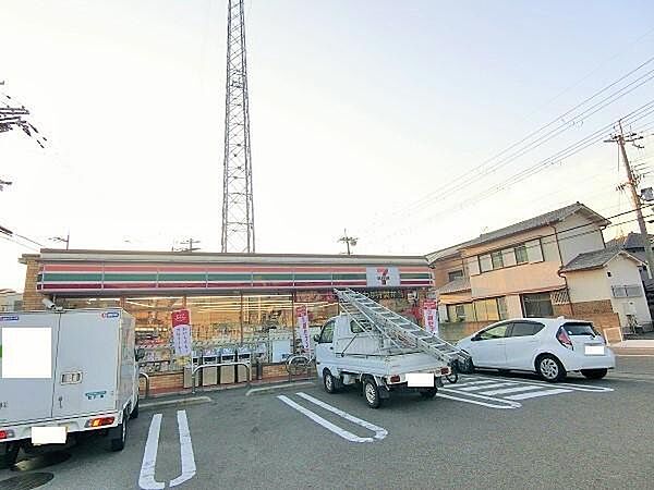 セブンイレブン和歌山楠見中店まで1139m