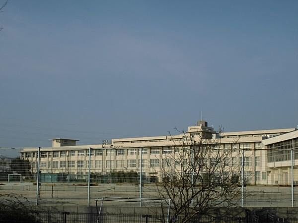 和歌山市立河北中学校まで484m