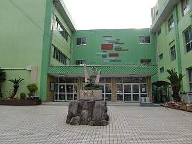 和歌山市立湊小学校まで780m