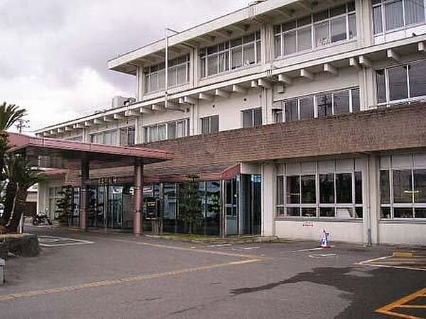 岩出市役所まで1021m