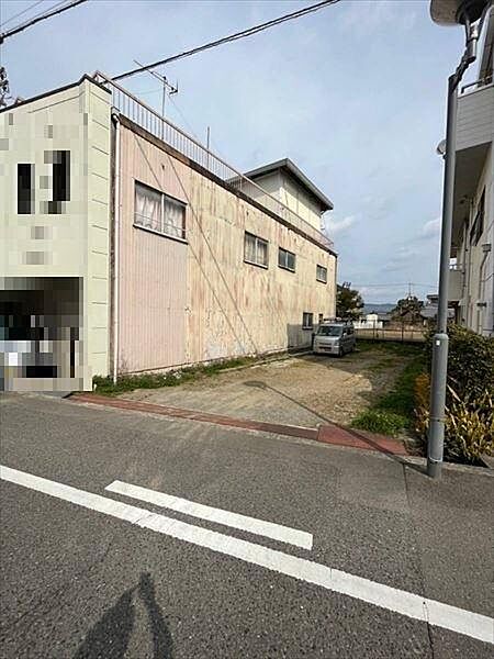 和歌山線「岩出駅」まで徒歩6分の好立地！