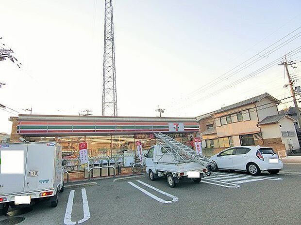 セブンイレブン和歌山楠見中店まで368m