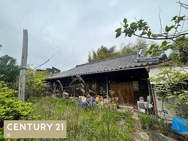学区の野上小学校は約1518m（徒歩約18分）、野上中学校は約219m（徒歩約3分）