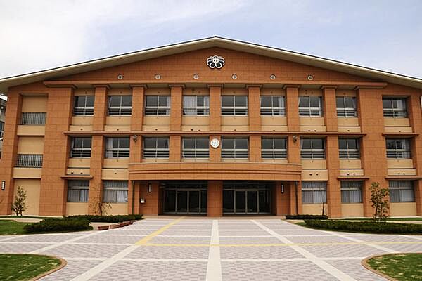 和歌山市立西和中学校まで1030m