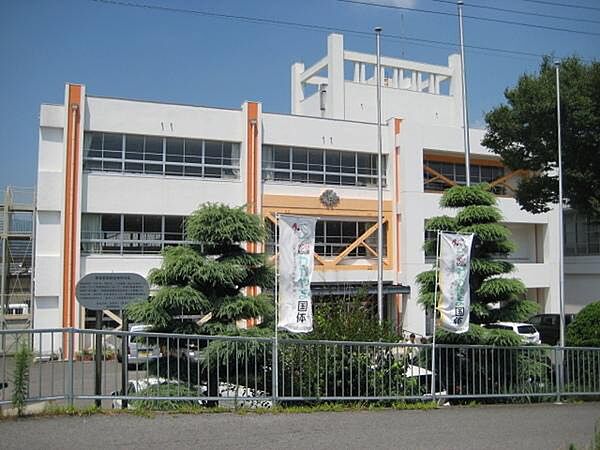 岩出市立岩出小学校まで173m
