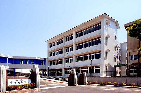 紀の川市立貴志川中学校まで1122m