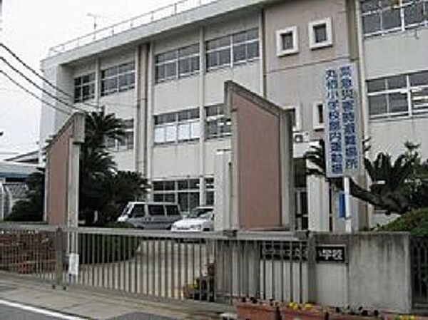 紀の川市立丸栖小学校まで553m