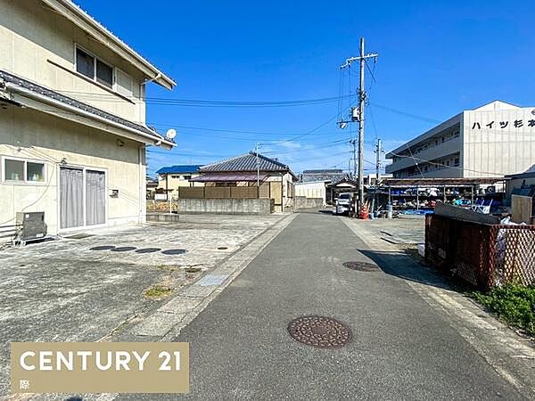 前道広々！らくらく駐車できます