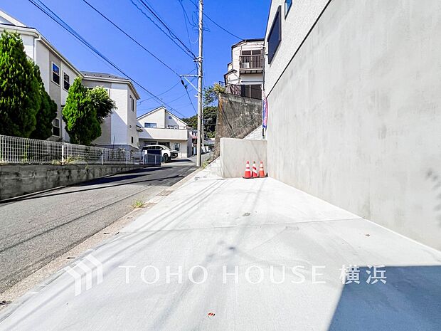 敷地内に駐車スペースがあると、日々の暮らしのをスムーズに運ぶ事が出来ます。