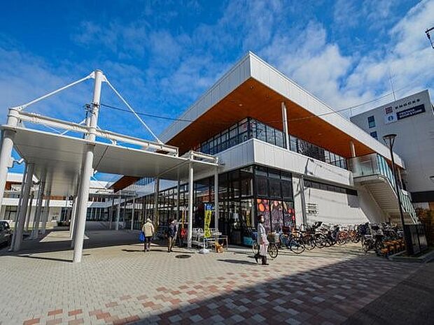 相鉄ライフやよい台　800m　弥生台駅前。そうてつローゼン、キャンドゥ、クリーニングなど暮らしに便利なお店が揃っています。 