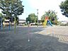 周辺：釜利谷柿の木公園　250m　お子様が走り回れる広場や遊具、木陰で休めるベンチがあります。 