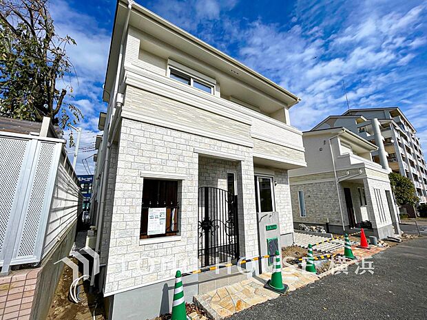 街並み全体のデザインへの拘りと充実した設備はきっとご満足いただける筈。（A棟）