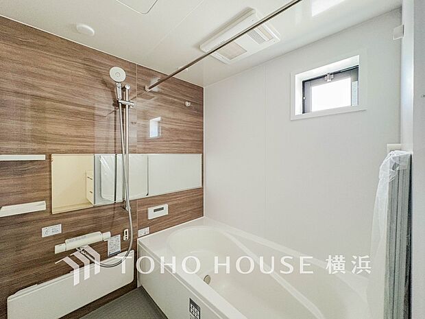 すっきりとした清潔感が感じられ、心身をリフレッシュできる寛ぎを深めてくれるスペースです。