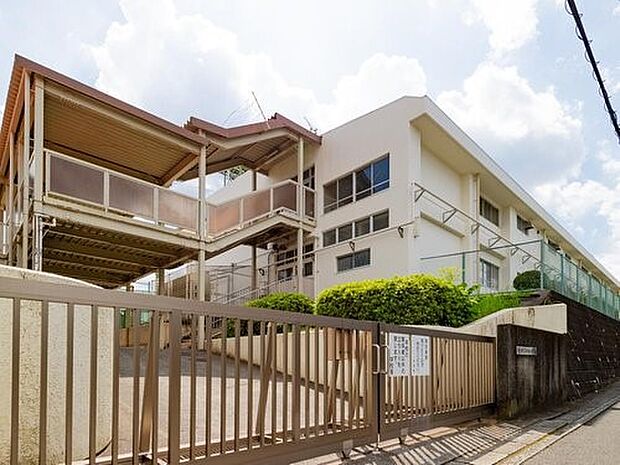 横浜市立田奈中学校　650m　 