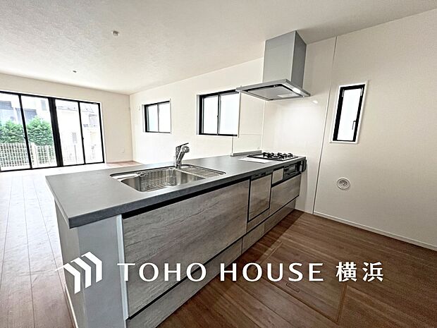 快適な日常を支える機能性と強さがひとつになったキッチンです。(3号棟)