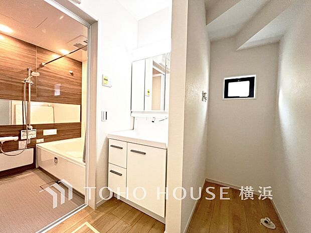 ご家族の1日が始まり、1日の終わりを締めくくる洗面空間。