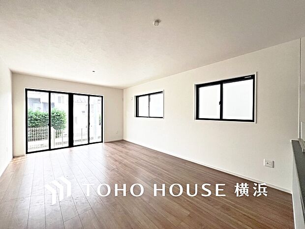 家族と過ごす時間を大切にしたい方にぴったりの明るくゆとりある住空間です。