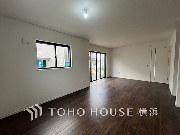 家族と過ごす時間を大切にしたい方にぴったりの明るくゆとりある住空間です。