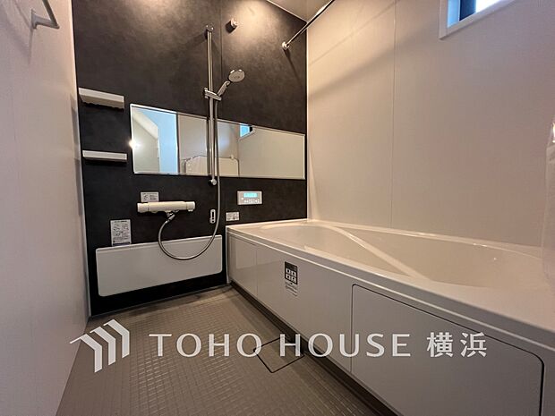 一日の疲れが癒される優雅な時間を堪能できるゆとりあるバスルームです。