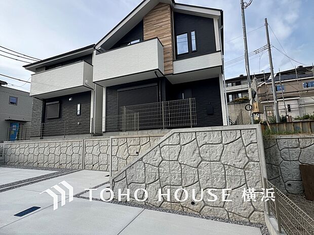 敷地内に駐車スペースがあると、日々の暮らしのをスムーズに運ぶ事が出来ます。