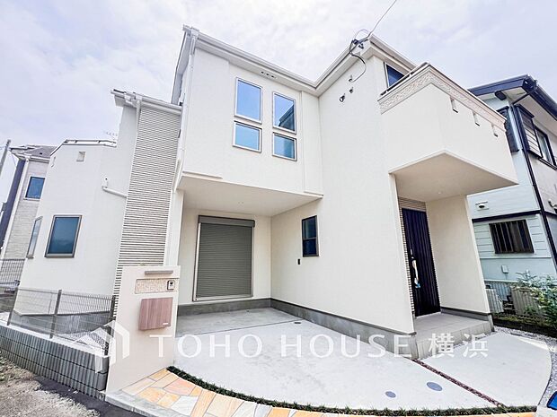 お住まいの顔となる玄関。住まう方のプライドを満たすクオリティを備えています。 