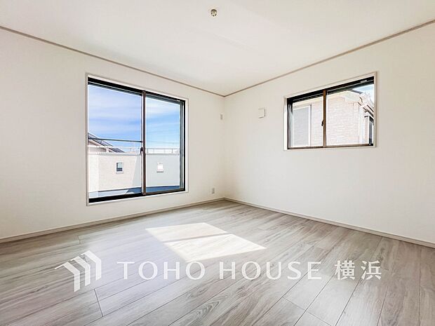 感性を育むプライベートルームはシンプルでスマートな空間。