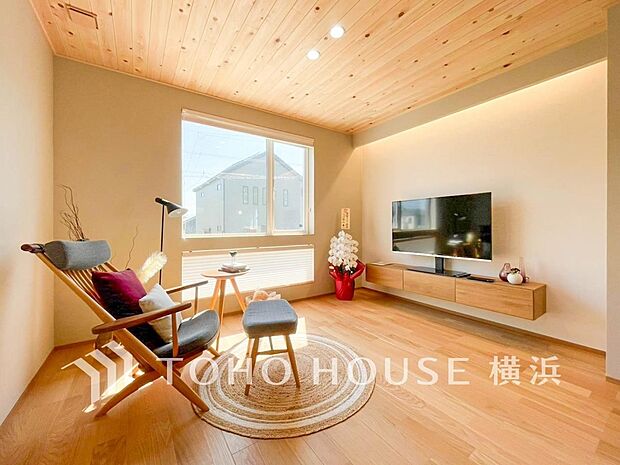 家族みんなが爽やかに健やかに過ごせるように、溢れる光をたっぷり取り込んだリビング。