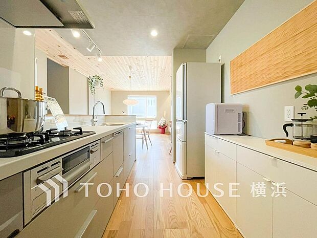 快適な日常を支える機能性と強さがひとつになったキッチンです。