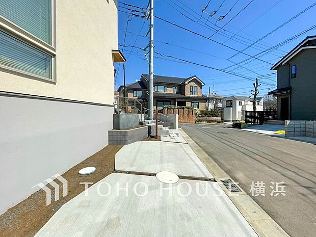 敷地内に駐車スペースがあると、日々の暮らしのをスムーズに運ぶ事が出来ます。