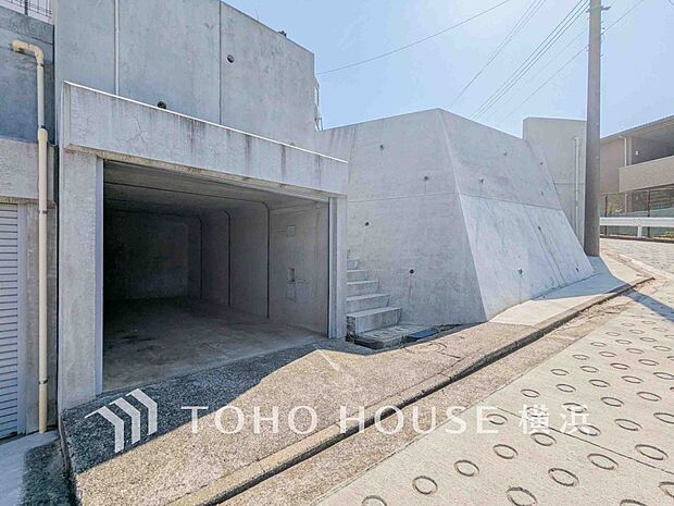 敷地内に駐車スペースがあると、日々の暮らしのをスムーズに運ぶ事が出来ます。