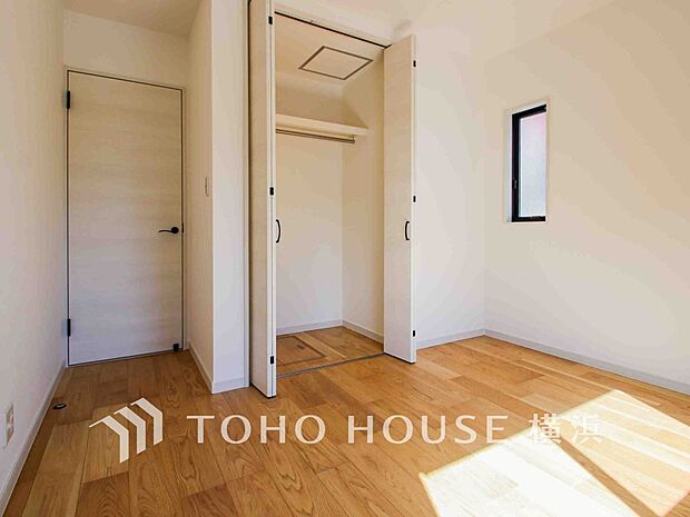 収納スペースもあり、生活しやすい居住スペースです。