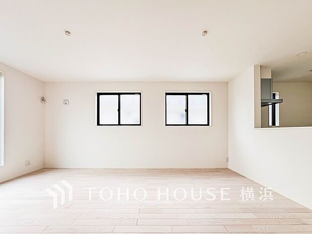 家族と過ごす時間を大切にしたい方にぴったりの明るくゆとりある住空間です。