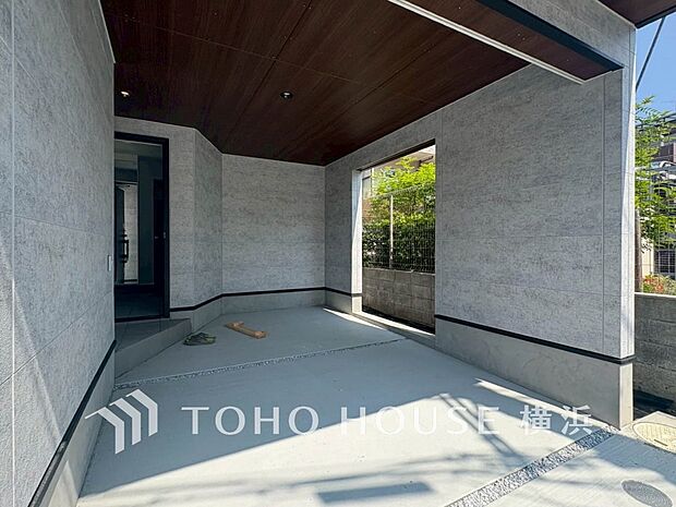 敷地内に駐車スペースがあると、日々の暮らしのをスムーズに運ぶ事が出来ます。