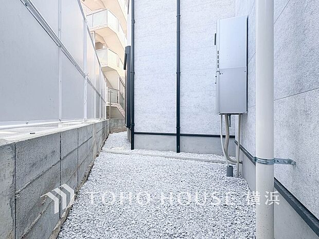 ガーデニングで色とりどりの草花を綺麗に飾ればより一層華やかな空間になります。