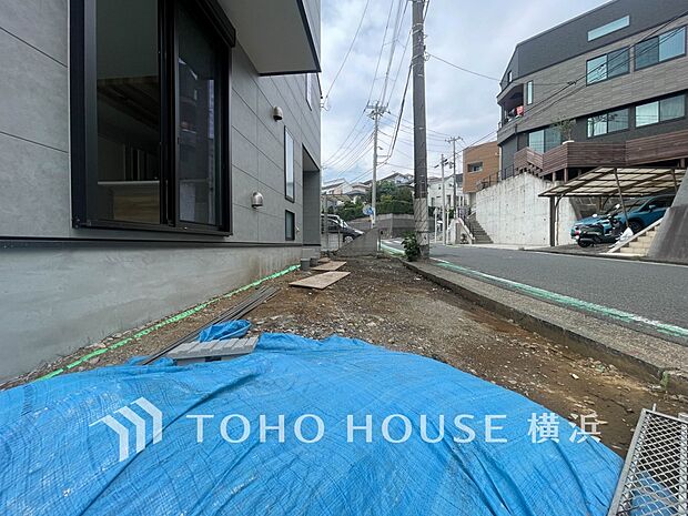 敷地内に駐車スペースがあると、日々の暮らしのをスムーズに運ぶ事が出来ます。