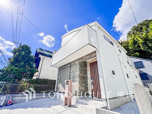 時間のゆとりと空間、爽やかな陽光がもたらす光と風を贅沢なまでに感じる暮らしが始まります。