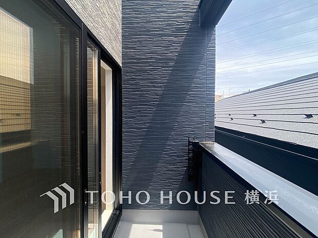 お部屋にも爽やかな風と暖かく柔らかな日差しが差し込み、毎日の暮らしを豊かに彩ります。