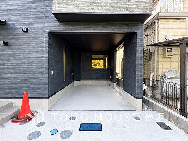 敷地内に駐車スペースがあると、日々の暮らしのをスムーズに運ぶ事が出来ます。