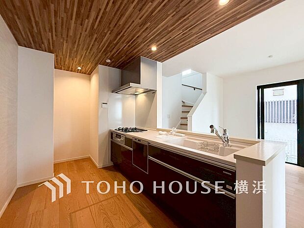 家族の健康を支えるキッチン。毎日使う場所だから気持よく使えて、居心地の良い空間に。