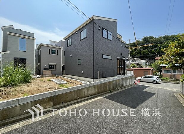 暖かな陽光と爽やかな風がハーモニーを奏でる上質な空間を愉しむ暮らし。(5号棟)