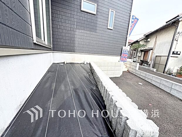 たっぷり降り注ぐ日差しの下バーベキューを楽しんだり、大切な家族やペットと楽しい休日を。