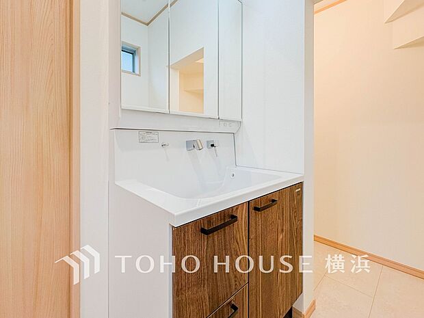 一日の始まりと終わりを心地よく演出してくれる、多彩な機能が備えられたパウダールーム。