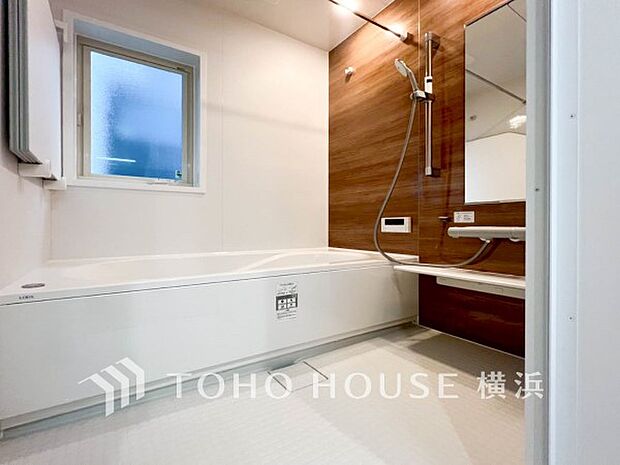 一日の疲れが癒される優雅な時間を堪能できるゆとりあるバスルームです。