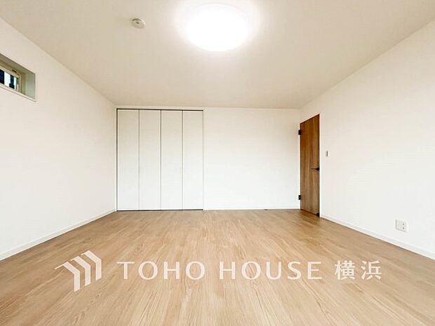 収納スペースもあり、生活しやすい居住スペースです。