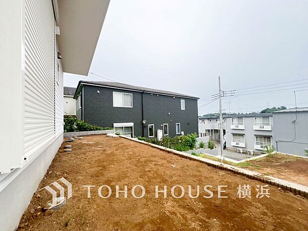 毎日の暮らしの中に癒しを与えてくれるお庭スペース。