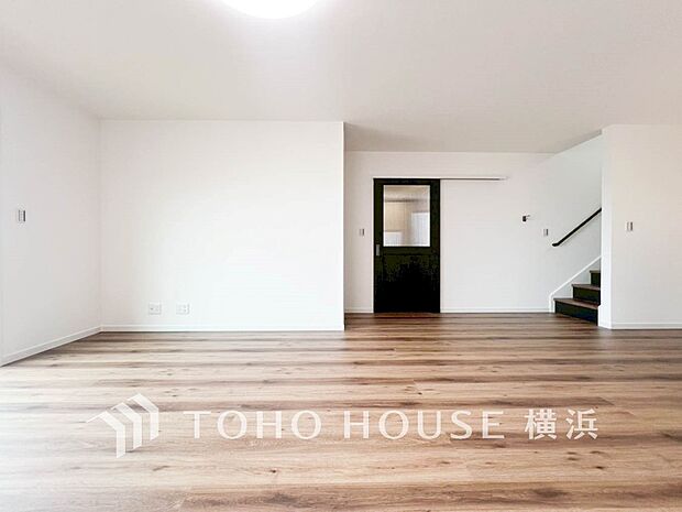 集いの場、憩いの場としての快適性を求めたやすらぎの空間です。