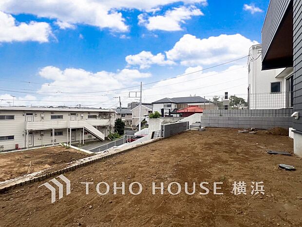 毎日の暮らしの中に癒しを与えてくれるお庭スペース。