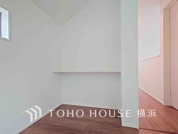 リモートワークや勉強にも集中できるスタディカウンター付き。