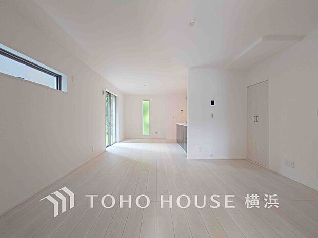 家族みんなが爽やかに健やかに過ごせるように、溢れる光をたっぷり取り込んだリビング。