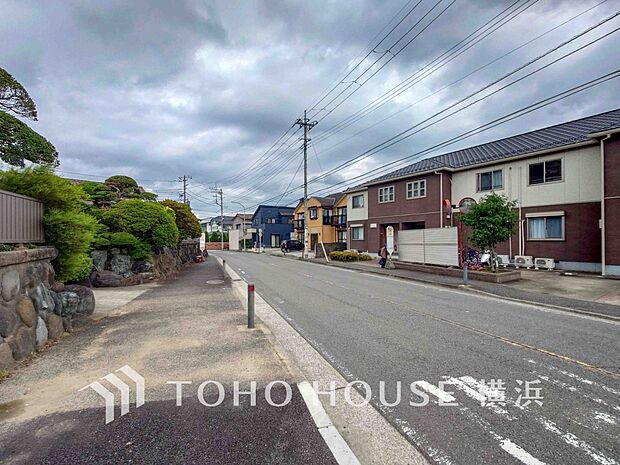 生活利便に優れた住環境に立地し、ゆとりある生活が送れます。